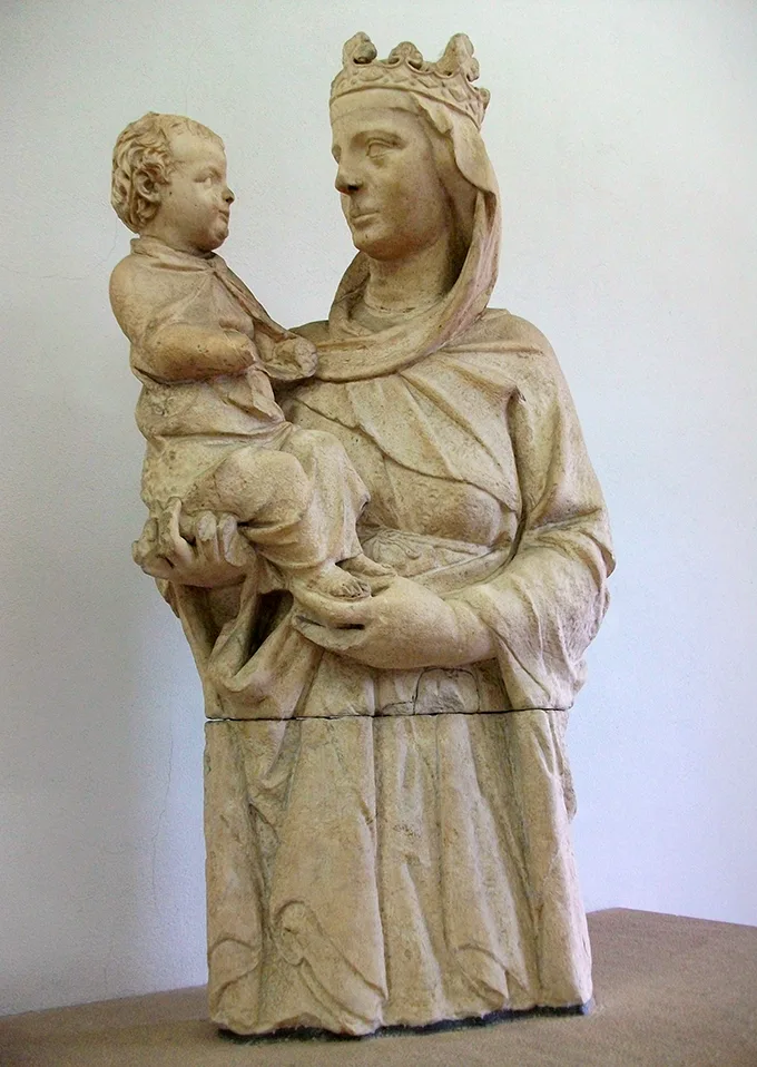 Virgen con el niño escultura